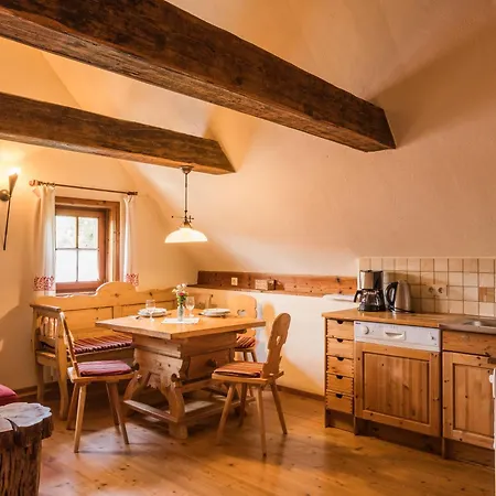 Streuobsthof Weissenbacher شقة *